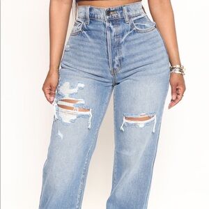 I’m selling these Fashion Nova jeans!